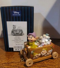 ENESCO DISNEY SHOWCASE SNOW WHITE PARADE FLOAT LIMITED EDITION OF 1937 #4031534 picture